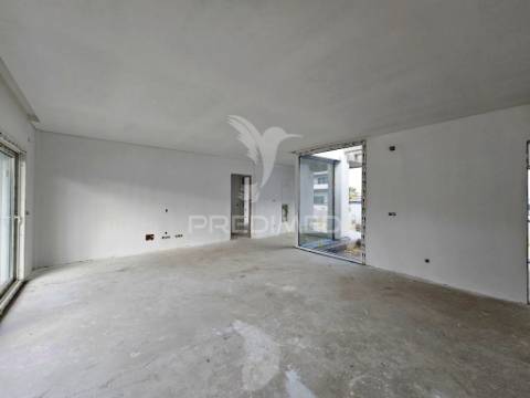 Moradia isolada t4, c/piscina e box, em oleiros - azeitão