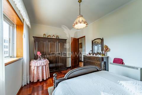 Apartamento t3 – candal (junto à estação de metro “rotunda”) – vn gaia