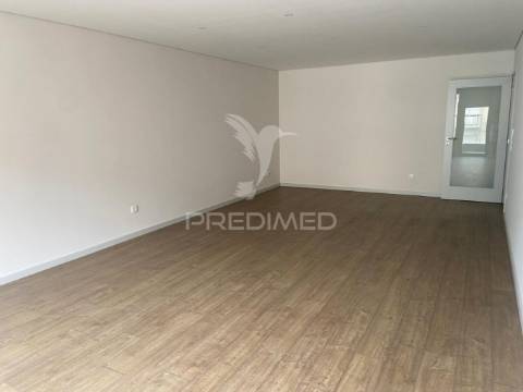 Vende-se t3 novo boavista