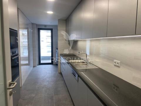 Vende-se t3 novo boavista