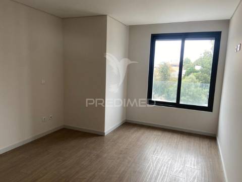Vende-se t3 novo boavista
