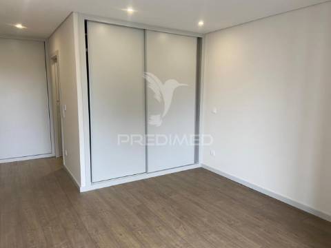 Vende-se t3 novo boavista