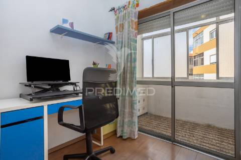Apartamento t2 em paio pires