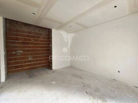 Moradia isolada t3 c/piscina e garagem, em azeitão