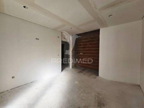 Moradia isolada t3 c/piscina e garagem, em azeitão