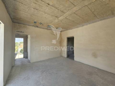 Moradia geminada t3, c/pérgula, p. general - fernão ferro