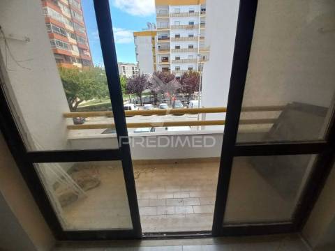 Apartamento t2 em castanheira do ribatejo - obras de renovação em curso