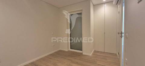 Empreendimento com apartamento t2 em s.vicente, braga