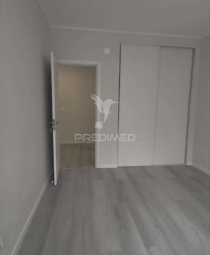 Apartamento t2 em oeiras – com varanda, arrecadação e excelente localização!