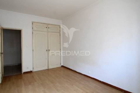 Apartamento t2 em oeiras - renovado