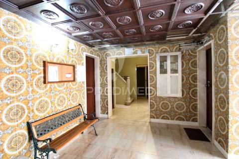 Apartamento t2 em oeiras - renovado