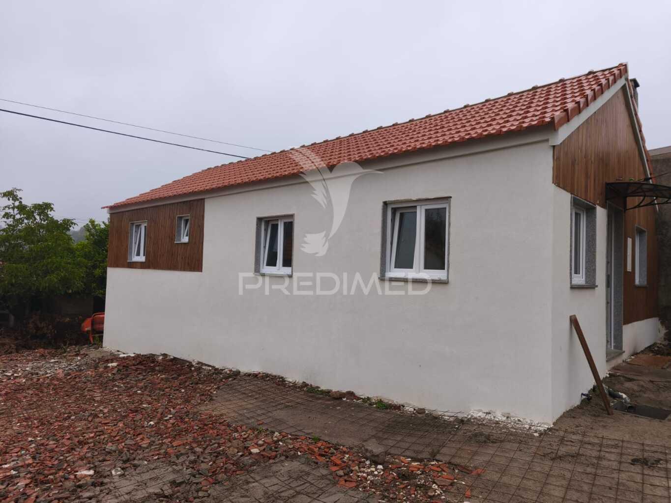 Moradia t3 + anexo em aguada de cima