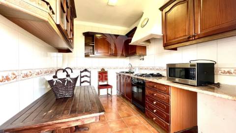 Apartamento t2 em sarrilhos pequenos