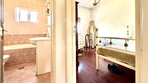 Apartamento t2 em sarrilhos pequenos