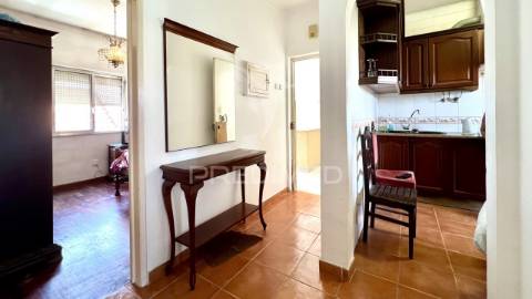 Apartamento t2 em sarrilhos pequenos