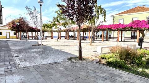 Apartamento t2 em sarrilhos pequenos