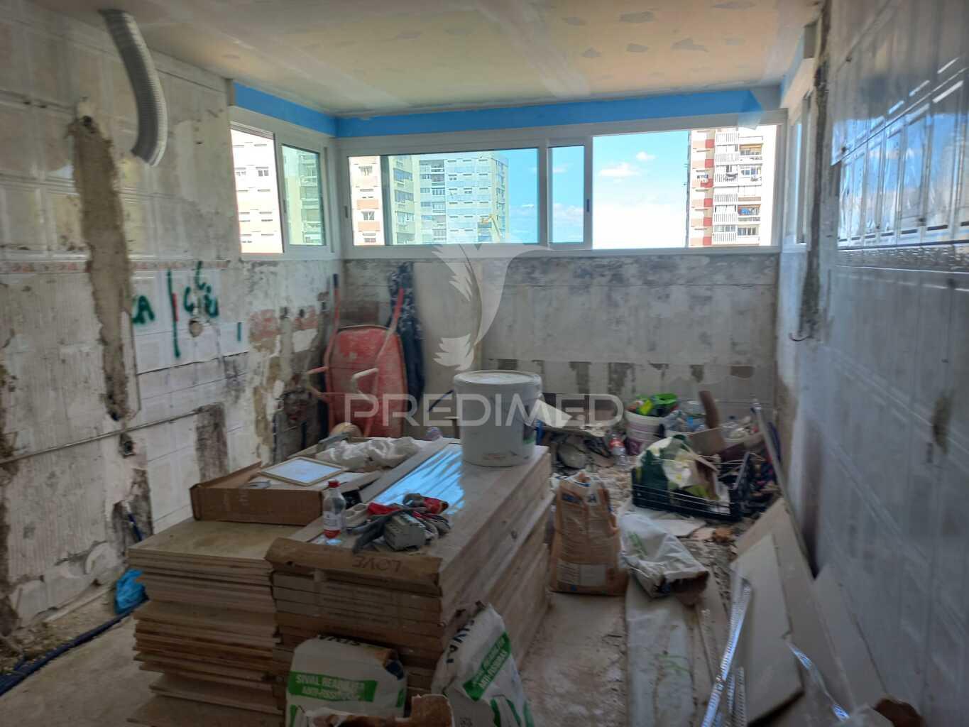 Apartamento t2 – santo antónio da charneca - em fase de renovação