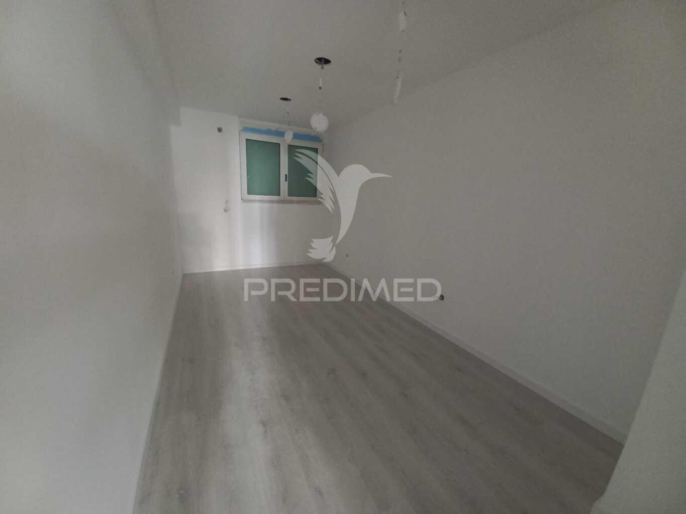 Apartamento t4 – forte da casa - em renovação