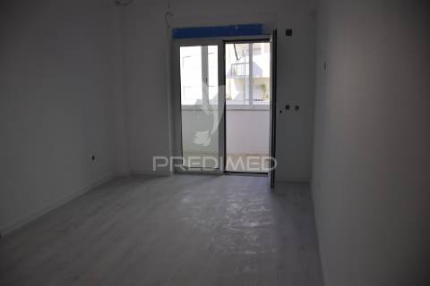 Apartamento t4 – forte da casa - em renovação