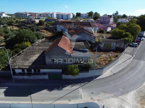 Oportunidade única no centro de alcanena – para restaurar