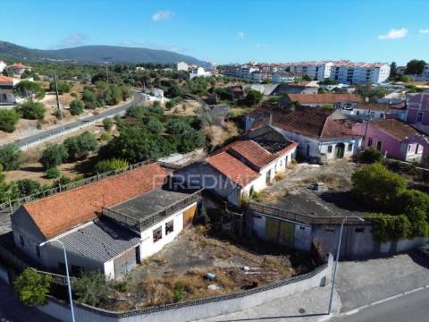 Oportunidade única no centro de alcanena – para restaurar