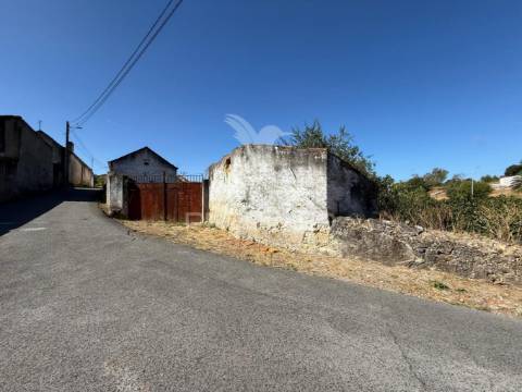 Oportunidade única no centro de alcanena – para restaurar