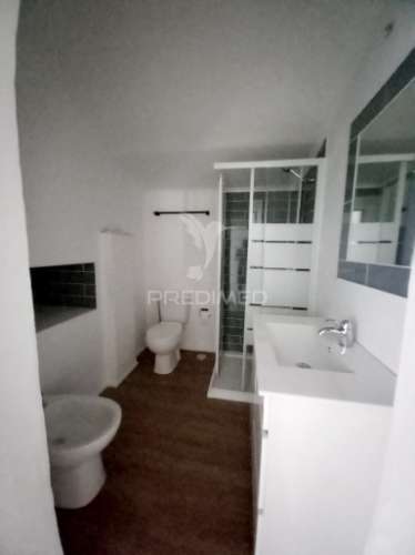 Moradia t3+1 remodelada
