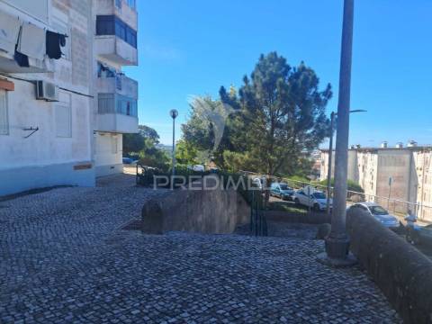 Apartamento t3 em monte abraão, massamá