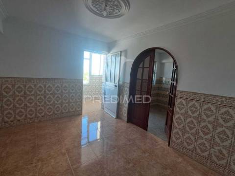 Apartamento t3 em monte abraão, massamá