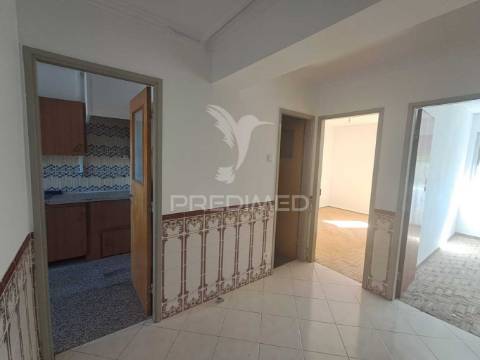 Apartamento t3 em monte abraão, massamá