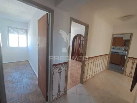 Apartamento t3 em monte abraão, massamá
