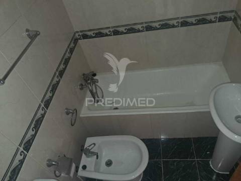 Apartamento t3 em monte abraão, massamá