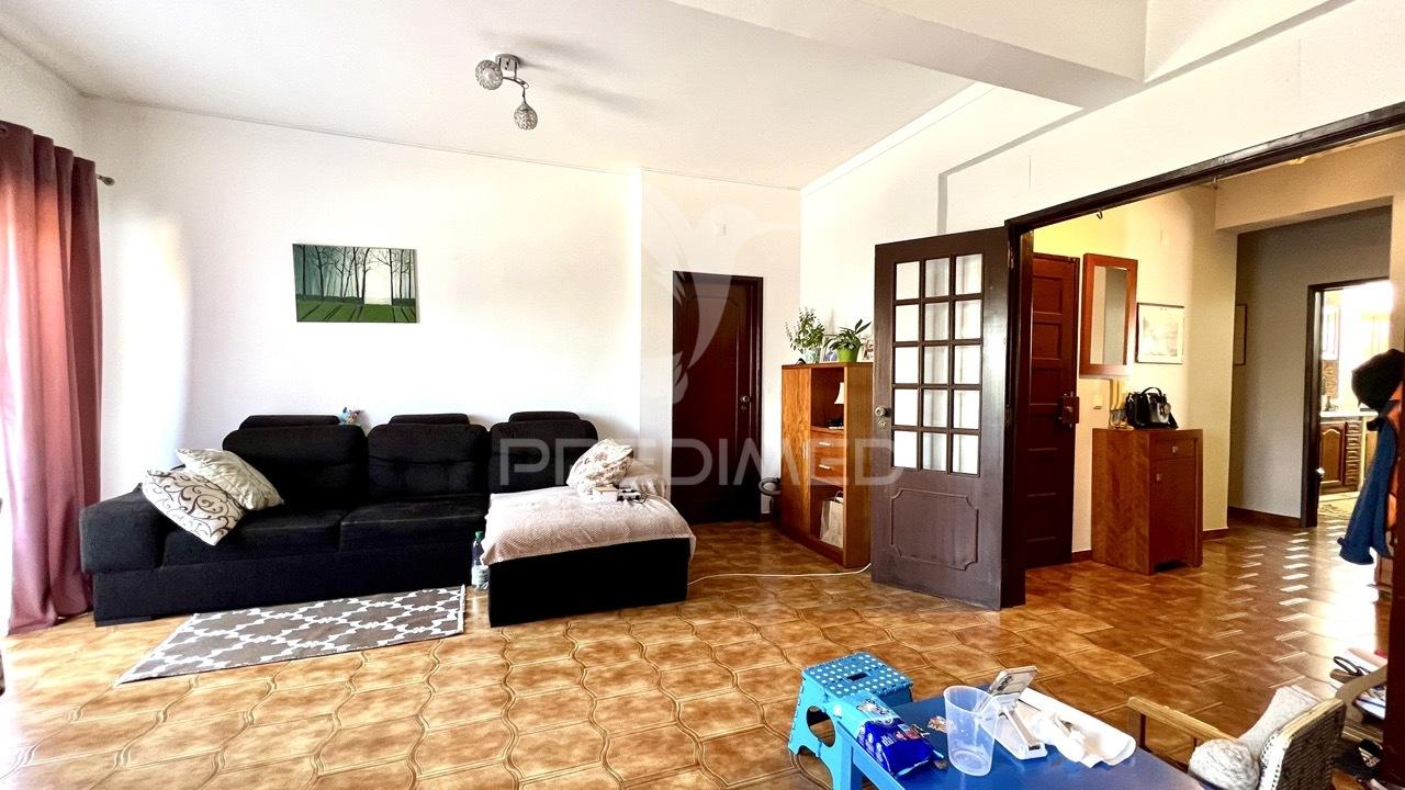 Apartamento t3 (atualmente t2) com localização de excelência
