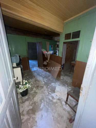 Imóvel para reconstruir santa comba /v.n.foz coa )