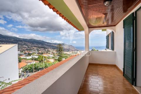 Vivenda exclusiva com uma vista panorâmica para a baía do funchal