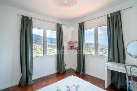 Vivenda exclusiva com uma vista panorâmica para a baía do funchal