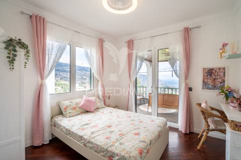 Vivenda exclusiva com uma vista panorâmica para a baía do funchal