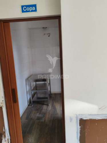 Loja em alcobaça com potencial para habitação
