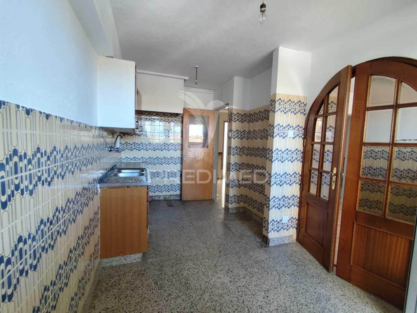 Apartamento t3 com arrecadação