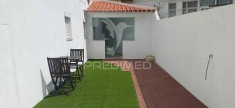 Moradia t2 remodelada em santana da carnota (alenquer)