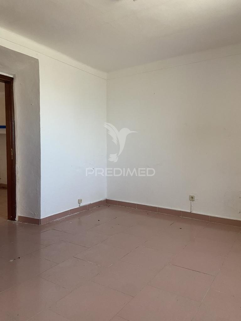 Moradia t2 para remodelação, em são brás dos matos, alandroal