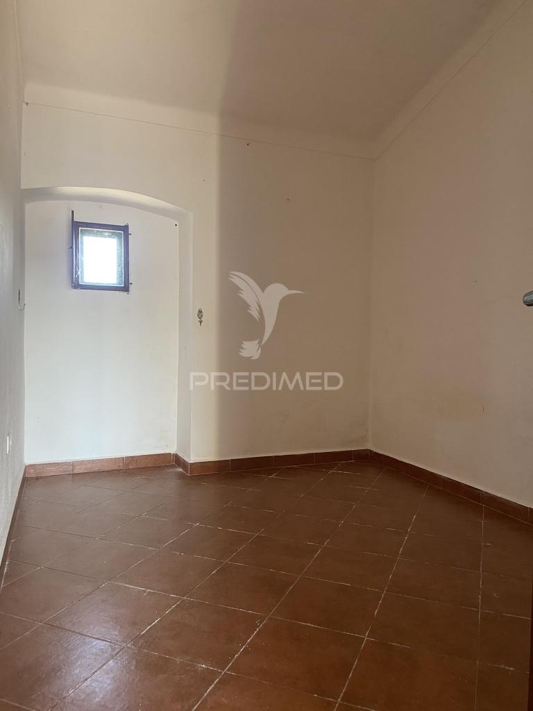 Moradia t2 para remodelação, em são brás dos matos, alandroal