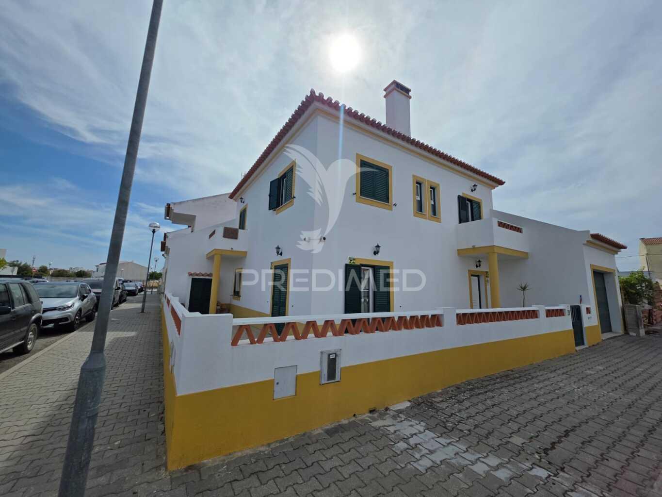 Moradia t4 com garagem- grândola