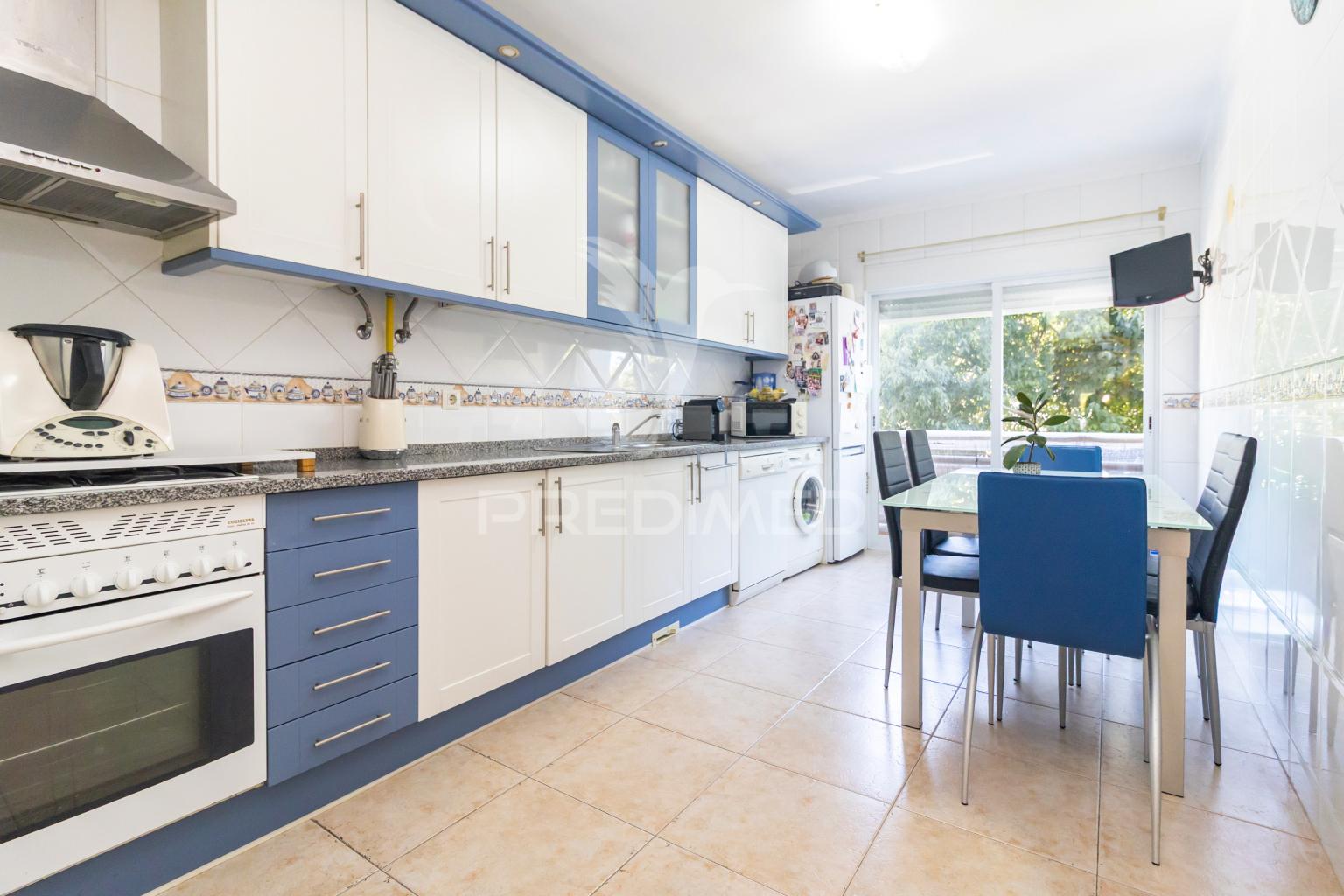 Vende se t2  setúbal (fonte lavra) 249000€
