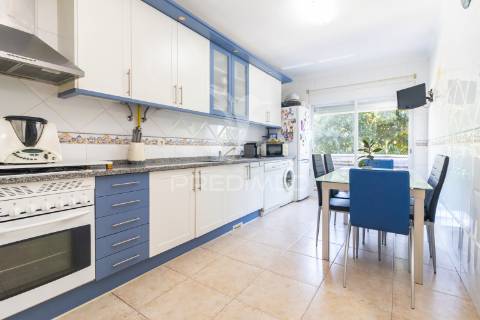Vende se t2  setúbal (fonte lavra) 249000€