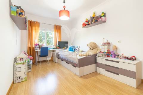 Vende se t2  setúbal (fonte lavra) 249000€