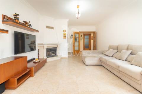 Vende se t2  setúbal (fonte lavra) 249000€