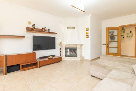 Vende se t2  setúbal (fonte lavra) 249000€