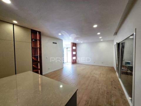 Moradia isolada t4 c/garagem, na qta. belavista - palmela