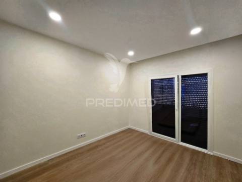 Moradia isolada t4 c/garagem, na qta. belavista - palmela